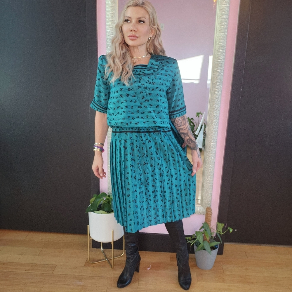 Vintage Dress Perceptions